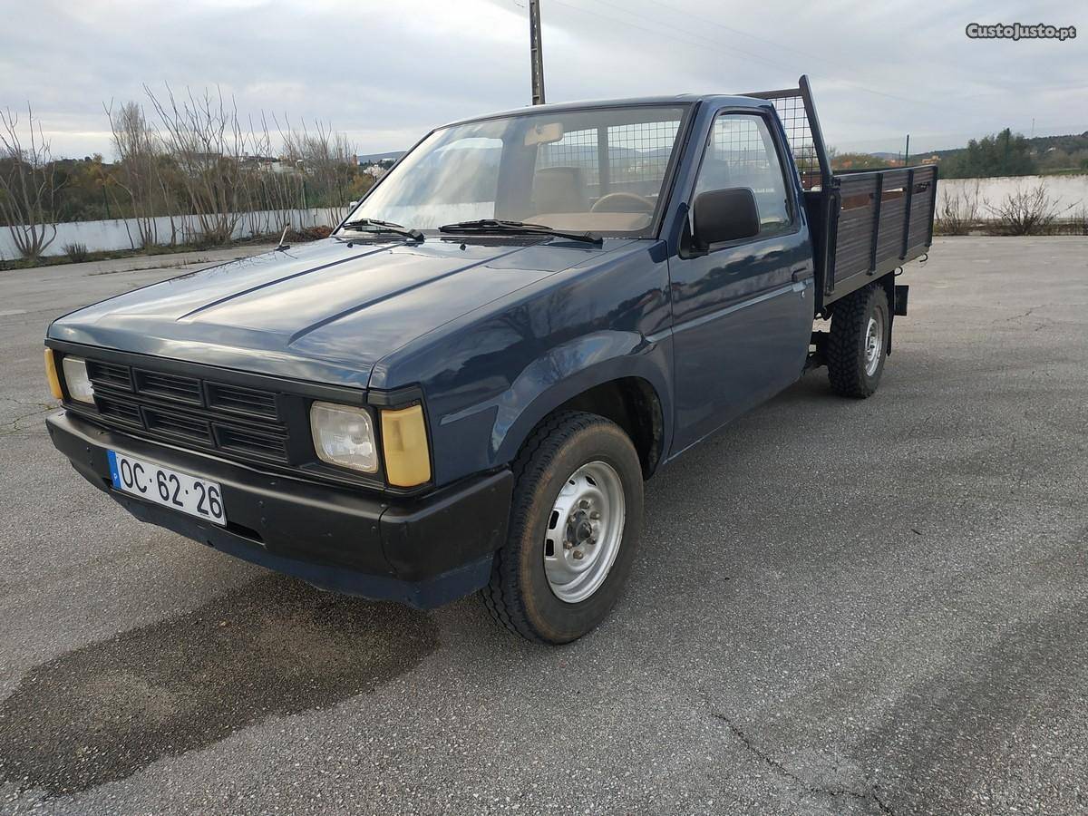 Nissan Pick Up 2.3 Julho/87 - à venda - Pick-up/