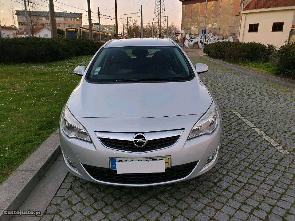 Opel Astra 1.7 Cdti Cosmo Cosmo Nacional Abril/12 - à venda