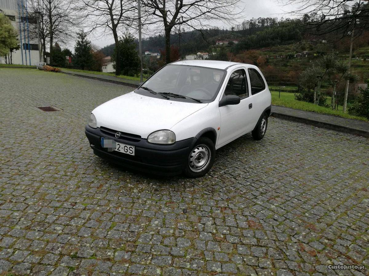 Opel Corsa 1.5d Julho/96 - à venda - Comerciais / Van,