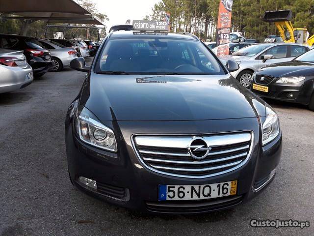 Opel Insignia SPORTSTOURER 2.0CDTi Abril/13 - à venda -