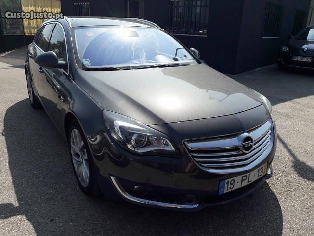 Opel Insignia SPORTSTOURER 2.0CDTi Fevereiro/15 - à venda -