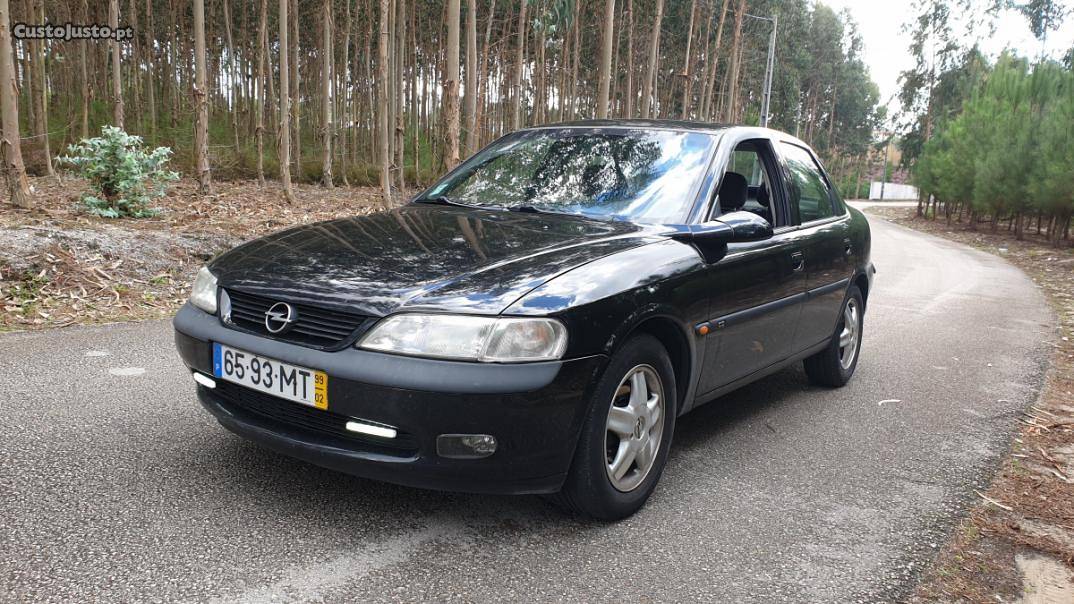 Opel Vectra 2.0DTi 100cv Naci Fevereiro/99 - à venda -