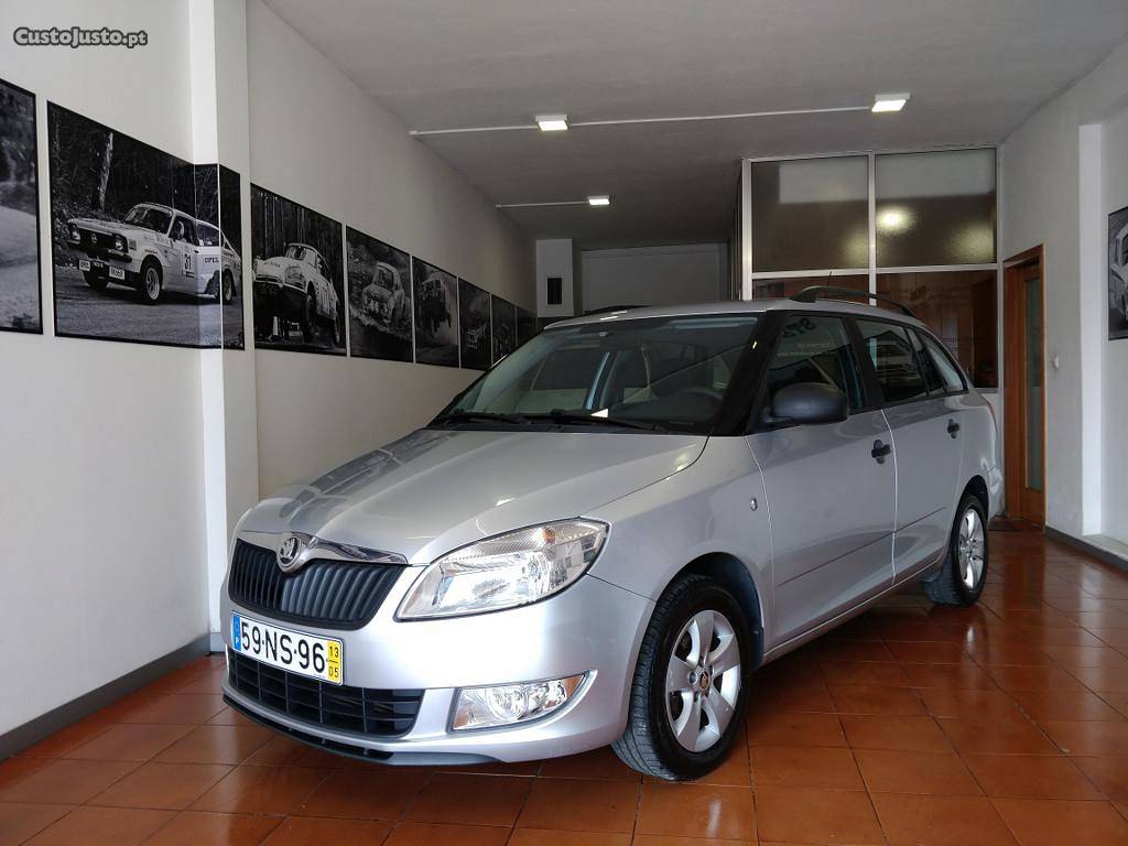 Skoda Fabia Break 1.2 TDI Maio/13 - à venda - Ligeiros