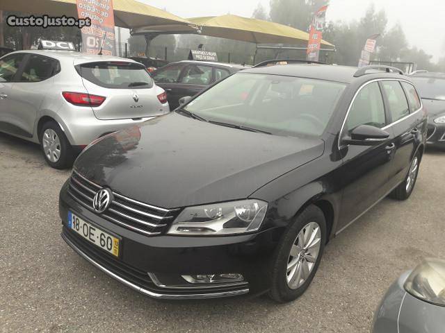 VW Passat V. 2.0 TDi Confort Novembro/13 - à venda -