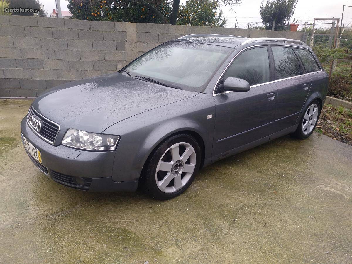 Audi A4 1.9 TDI 130 CV Naci Abril/03 - à venda - Ligeiros