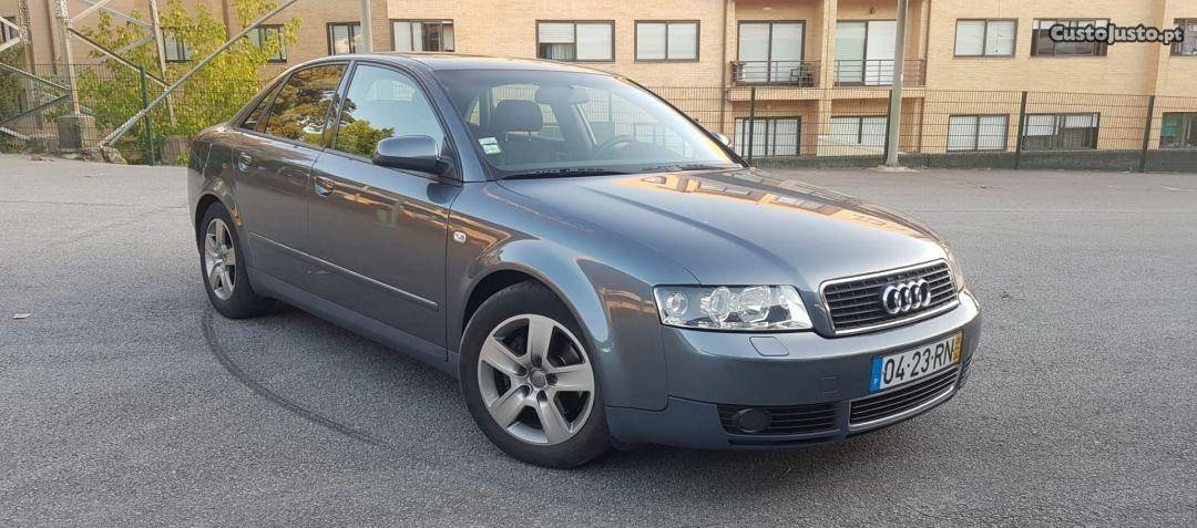 Audi A4 1.9 TDi Sport Abril/01 - à venda - Ligeiros