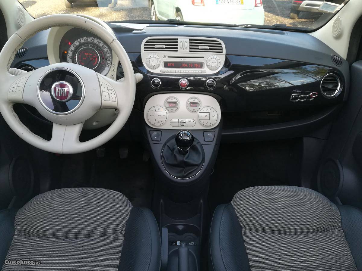 Fiat 500C 1.2 Lounge Agosto/13 - à venda - Ligeiros