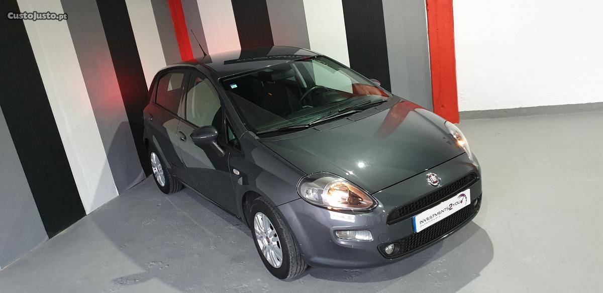 Fiat Punto 1.2 Lounge NACIONAL Maio/17 - à venda - Ligeiros