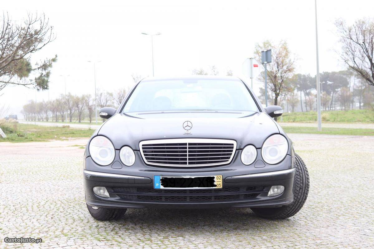 Mercedes-Benz E 220 w211 Maio/02 - à venda - Ligeiros