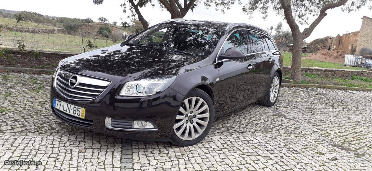 Opel Insignia 160cv Março/11 - à venda - Ligeiros