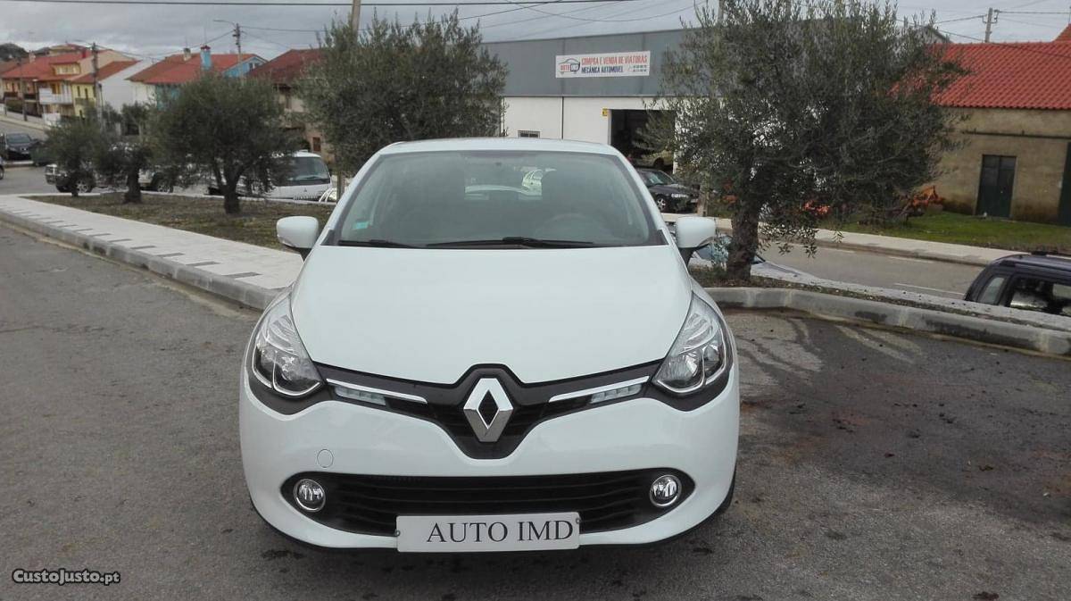 Renault Clio 0.9 Tce gps Abril/16 - à venda - Ligeiros