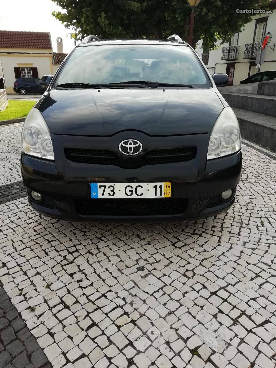 Toyota Verso 7 lugares gasóleo Julho/08 - à venda -