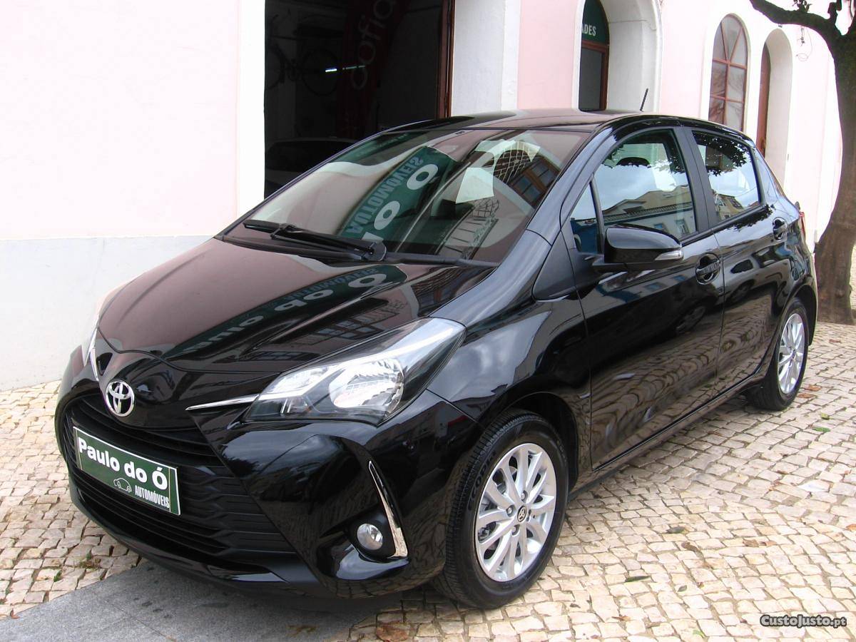 Toyota Yaris 1.0 VVT-i kms Maio/17 - à venda -