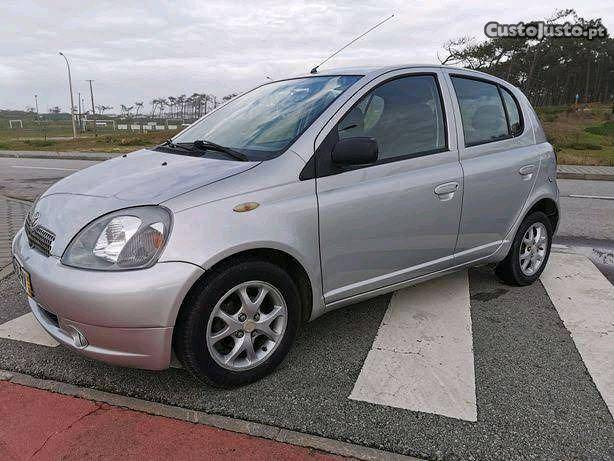 Toyota Yaris 1.0 vvt-i Junho/01 - à venda - Ligeiros