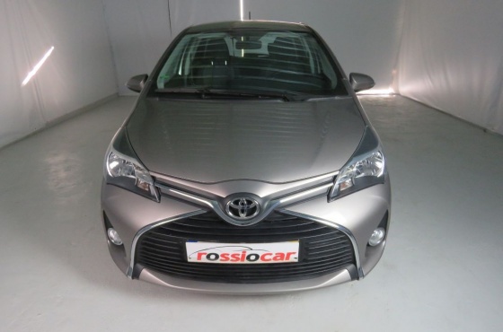 Toyota Yaris 1.33 VVT-i Comfort+Pack Style - Rossio Car