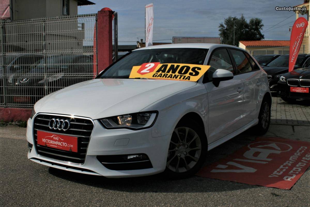 Audi A3 Sportback 1.6 TDi Outubro/14 - à venda - Ligeiros