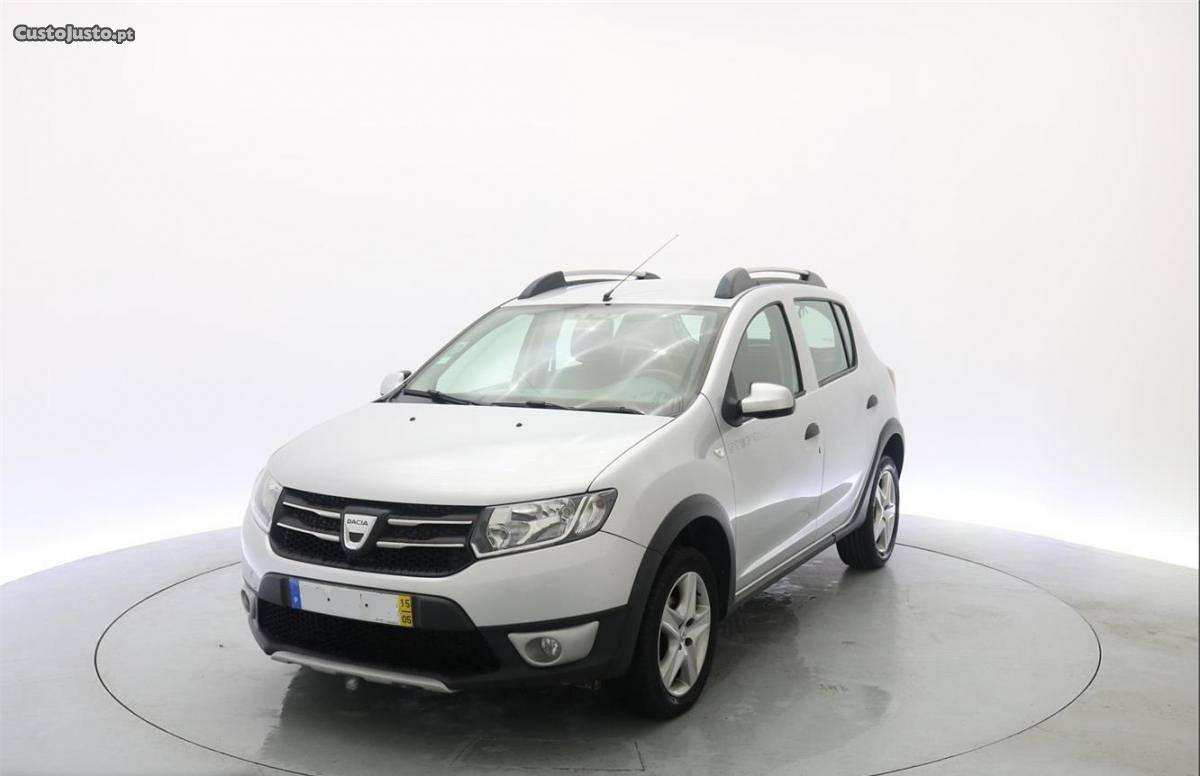 Dacia Sandero 1.5DCi STEPWAY 105g Maio/15 - à venda -