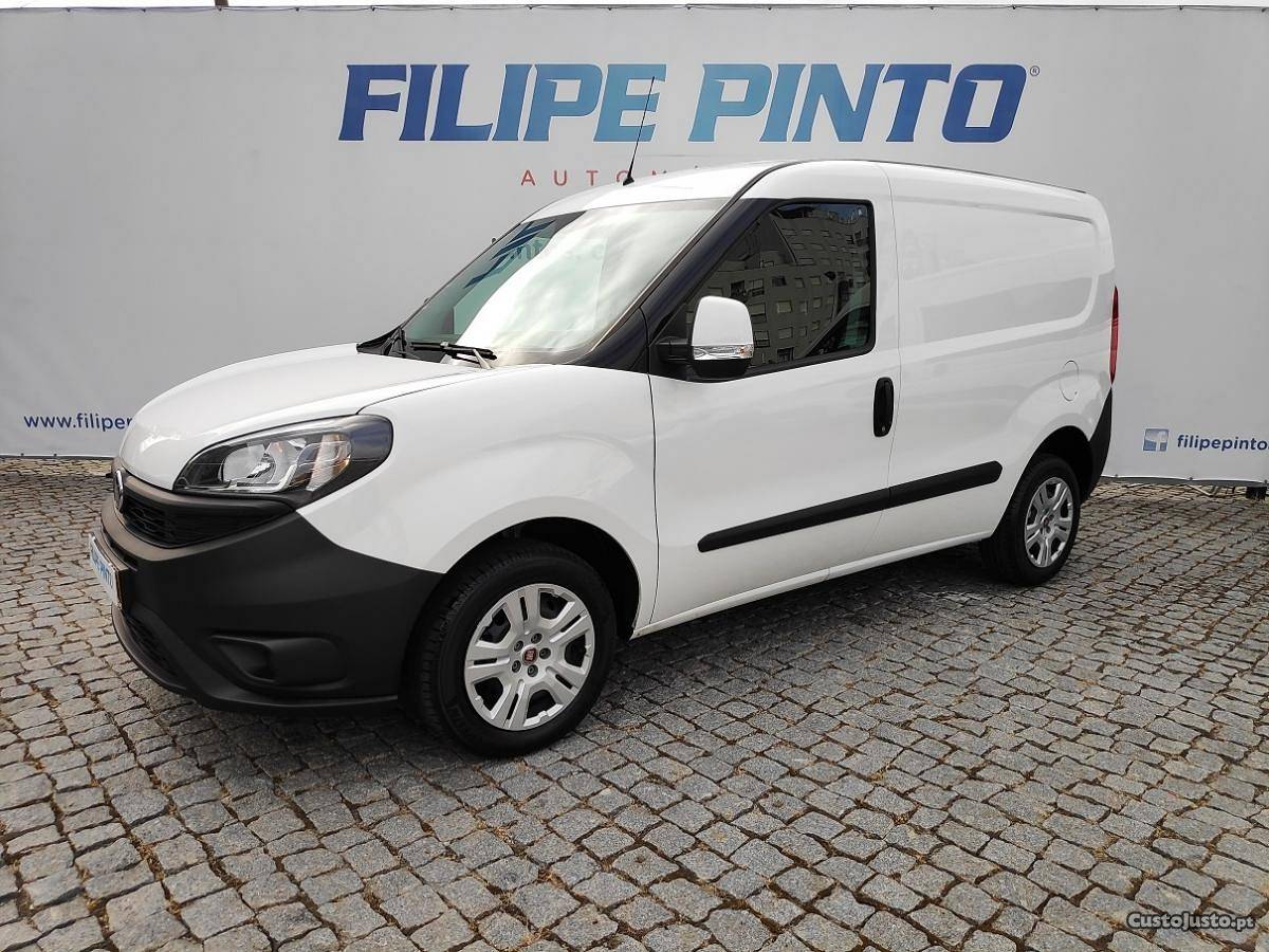 Fiat Doblo Cargo 1.3 MJ Easy 3L Maio/18 - à venda -