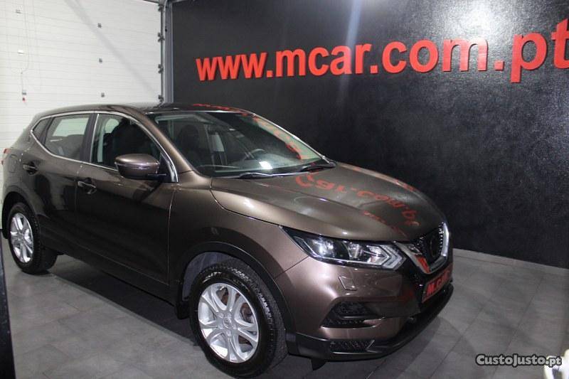 Nissan Qashqai 1.5 DCI Sport Novembro/17 - à venda -