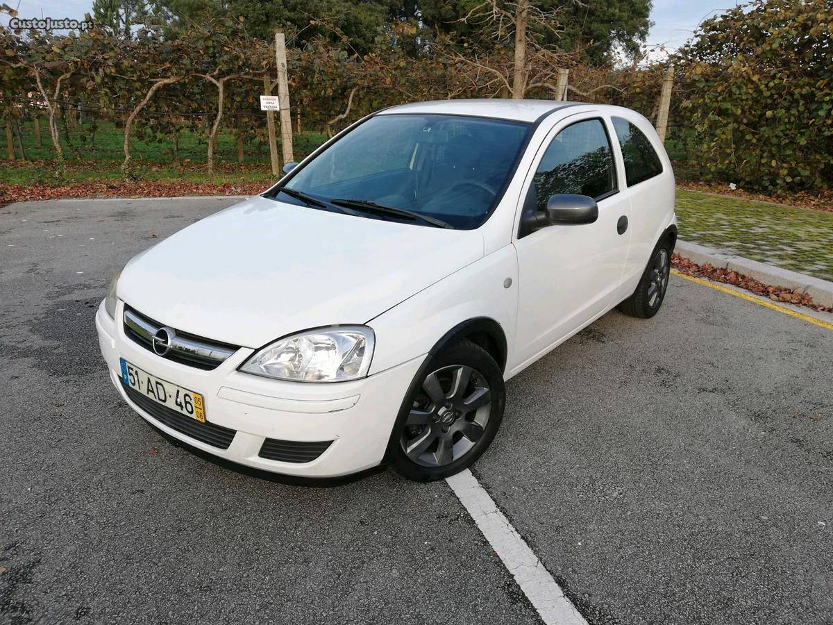 Opel Corsa cdti ar condicionado Outubro/05 - à venda -