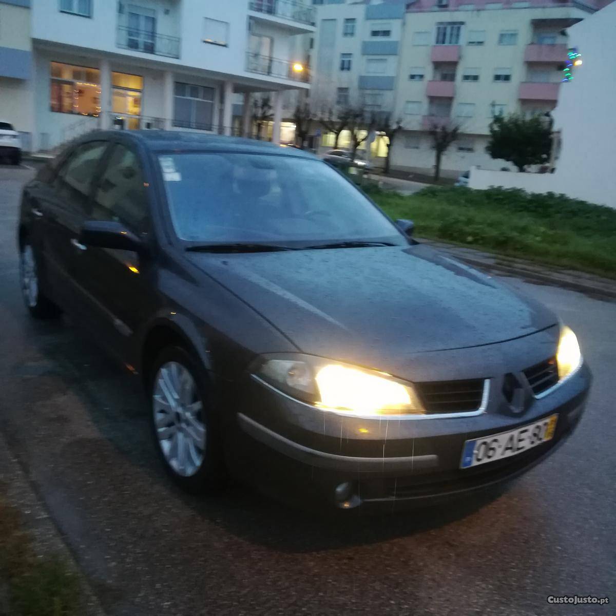 Renault Laguna 1.9 DCi 120cv Junho/05 - à venda - Ligeiros