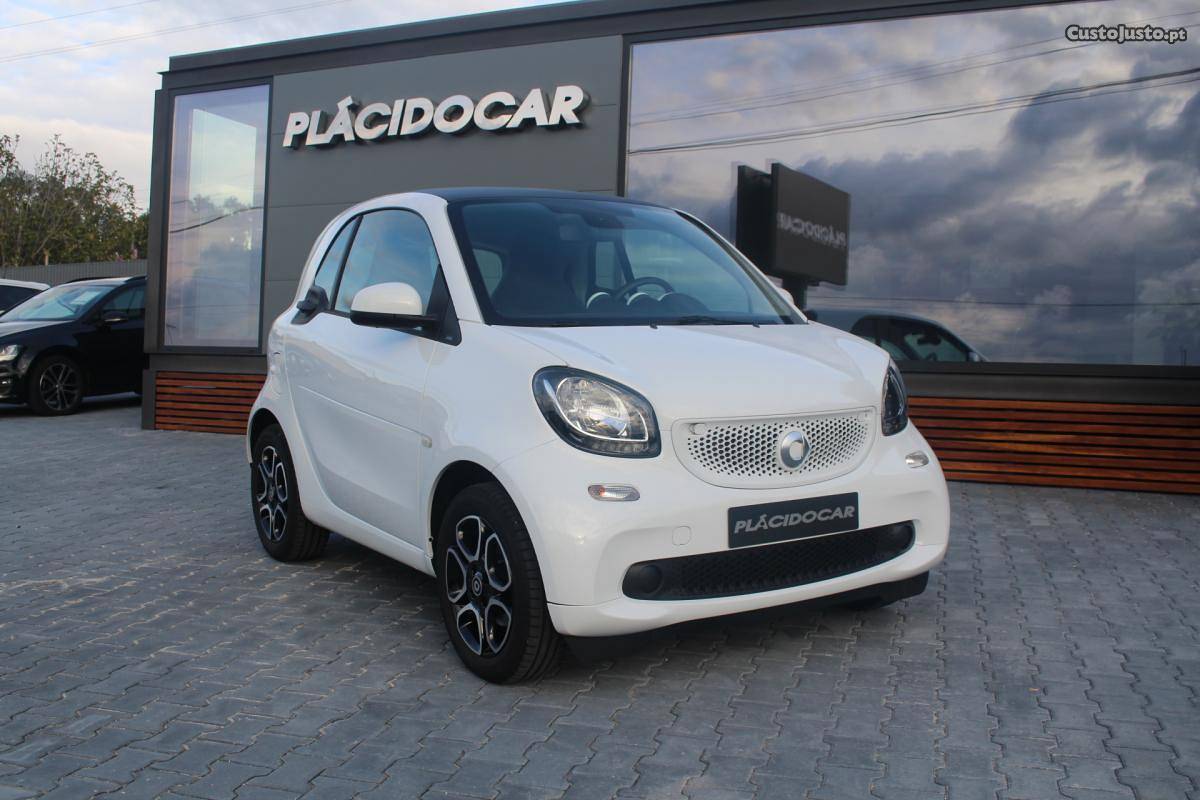 Smart ForTwo Prime 1.0 Abril/15 - à venda - Ligeiros