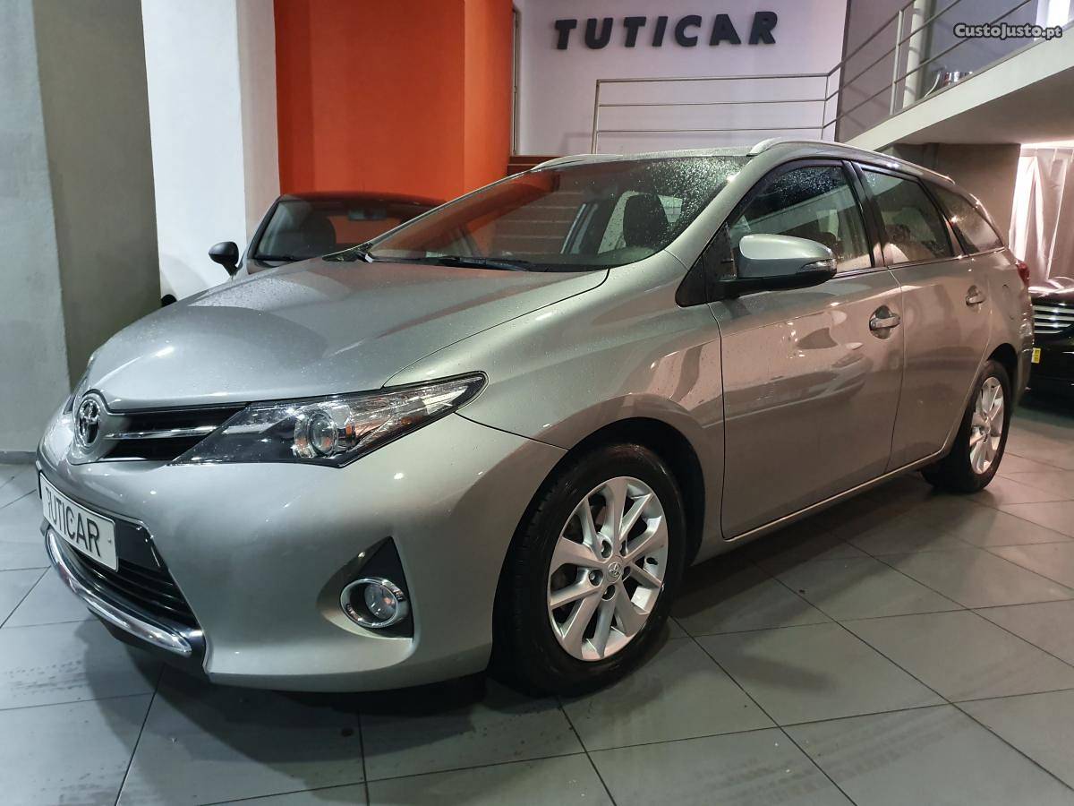 Toyota Auris SW 1.4 D-4D GPS Janeiro/14 - à venda -