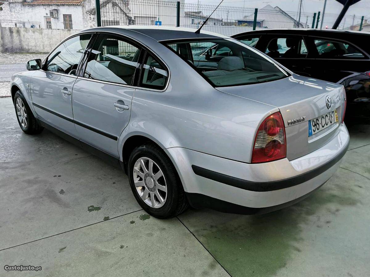 VW Passat 1.9 TDI 130cv  selo Barato Abril/03 - à venda