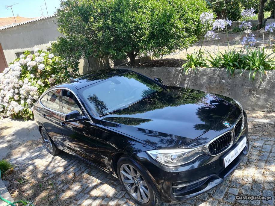 BMW 318 D GT Panorâmico Junho/15 - à venda - Ligeiros