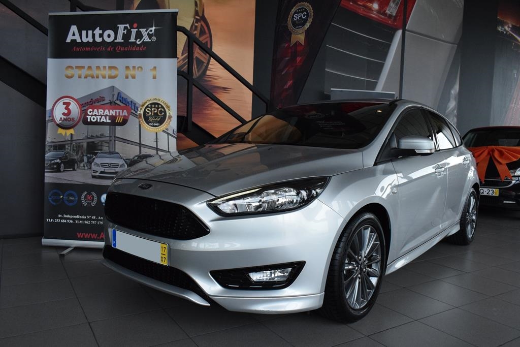  Ford Focus 1.5 TDCI ST-LINE 120 CV NACIONAL