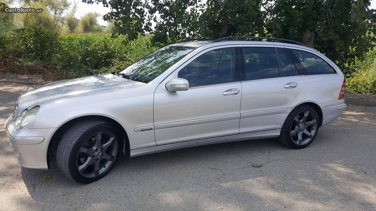 Mercedes-Benz C CV C/GPS Julho/06 - à venda -