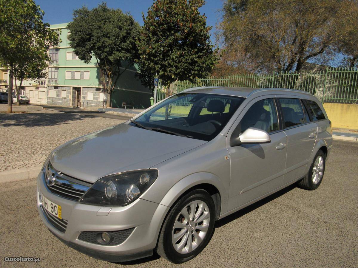 Opel Astra SW 1.7 CDTi Cosmo Outubro/09 - à venda -