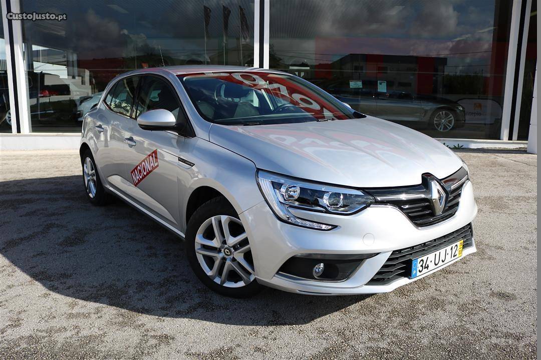 Renault Mégane 1.5 DCI Energy Zen Março/18 - à venda -