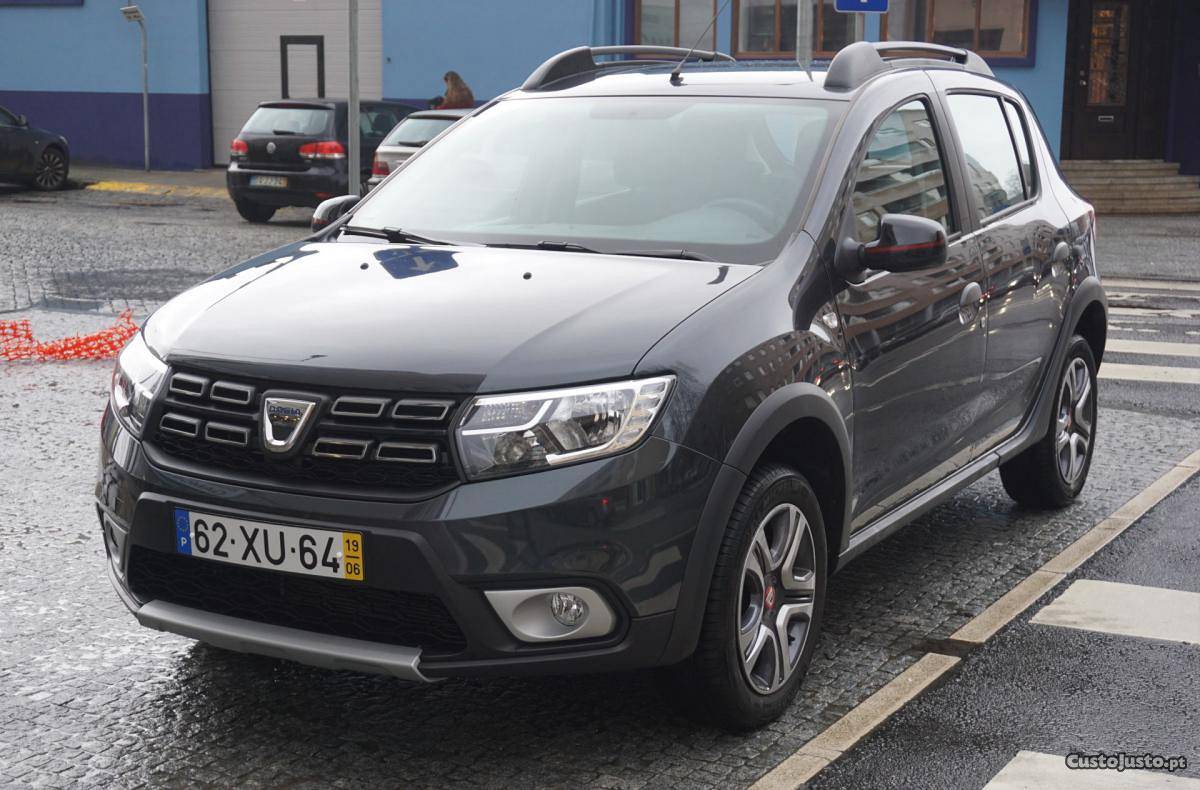 Dacia Sandero 0.9TCe km Junho/19 - à venda - Ligeiros