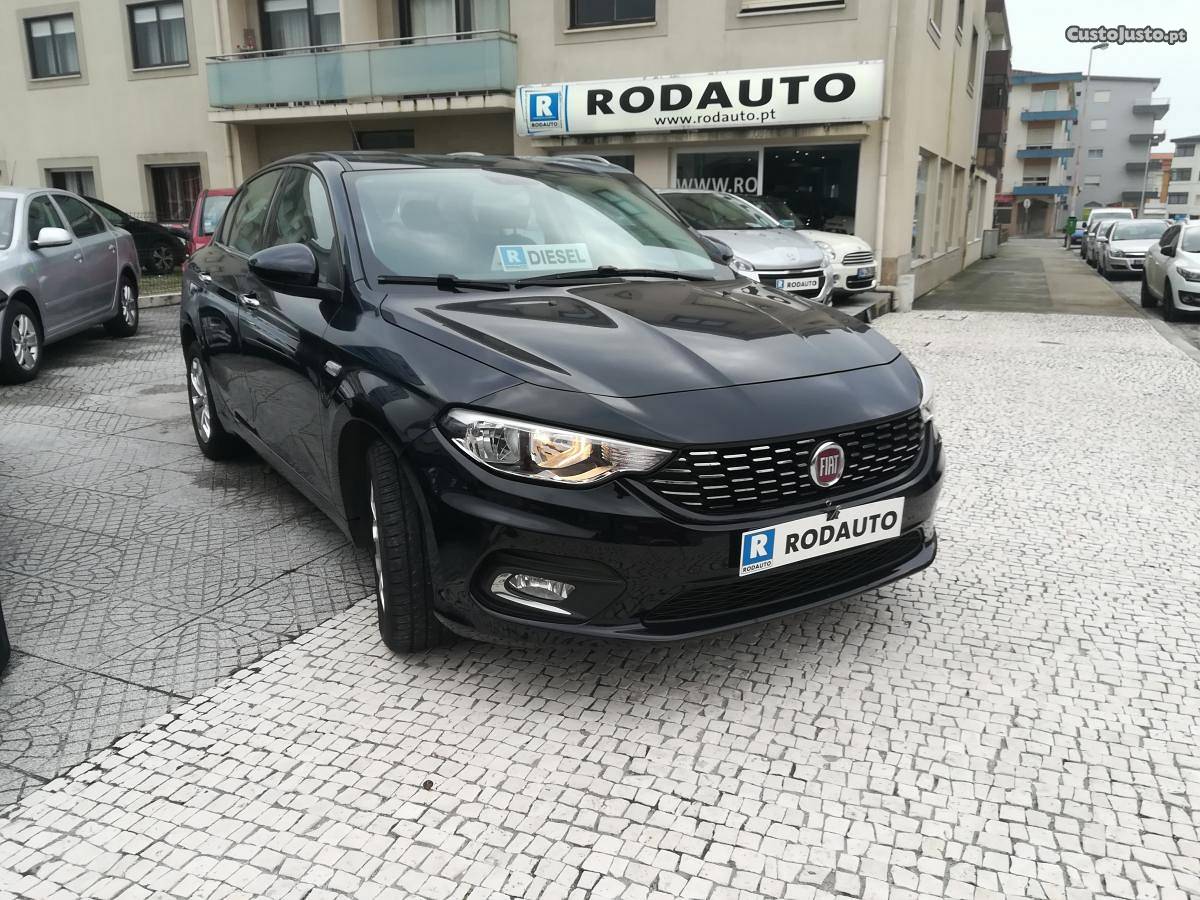 Fiat Tipo 1.3 M-Jet Lounge Fevereiro/16 - à venda -