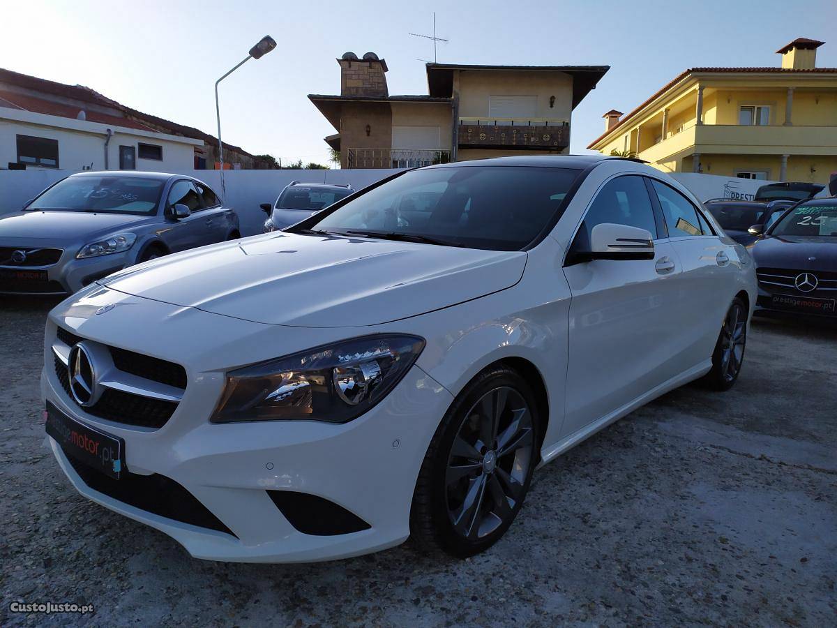 Mercedes-Benz CLA 180 cdi Urban Novembro/15 - à venda -