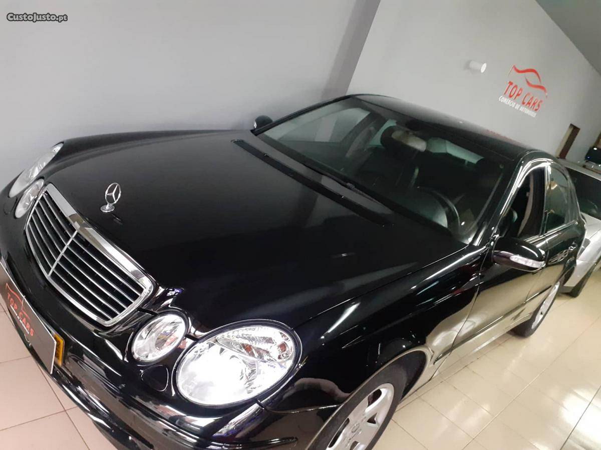 Mercedes-Benz E 220 E220 DCi Agosto/02 - à venda - Ligeiros