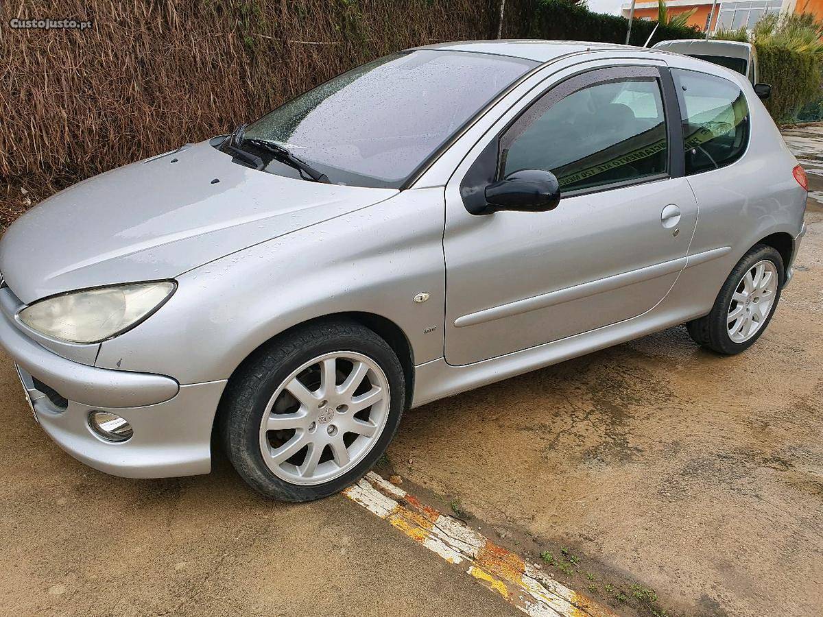 Peugeot 206 sport S16 Maio/05 - à venda - Ligeiros