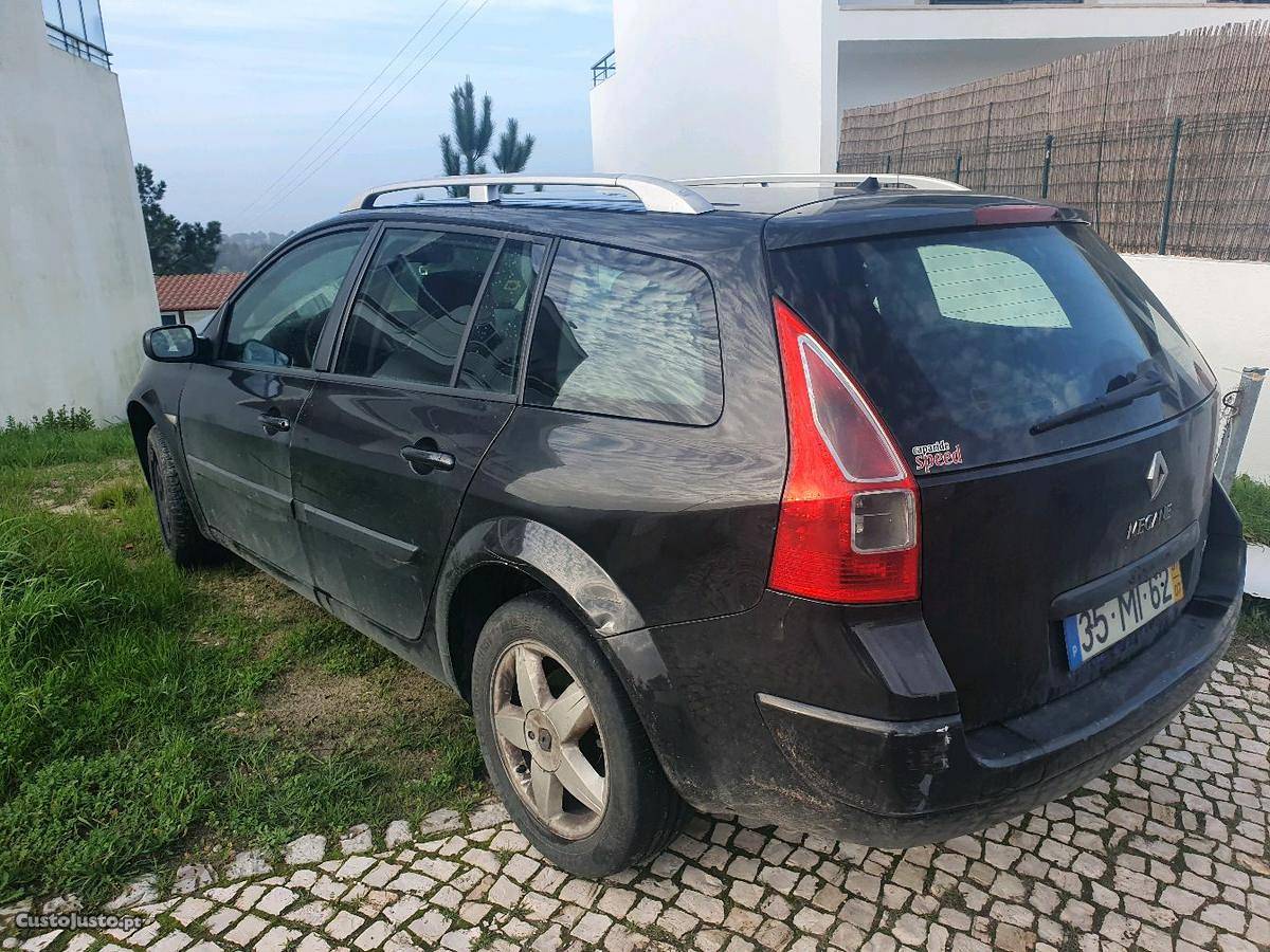 Renault Mégane 1.5dci 105cv sw caixa de 6v Julho/07 - à