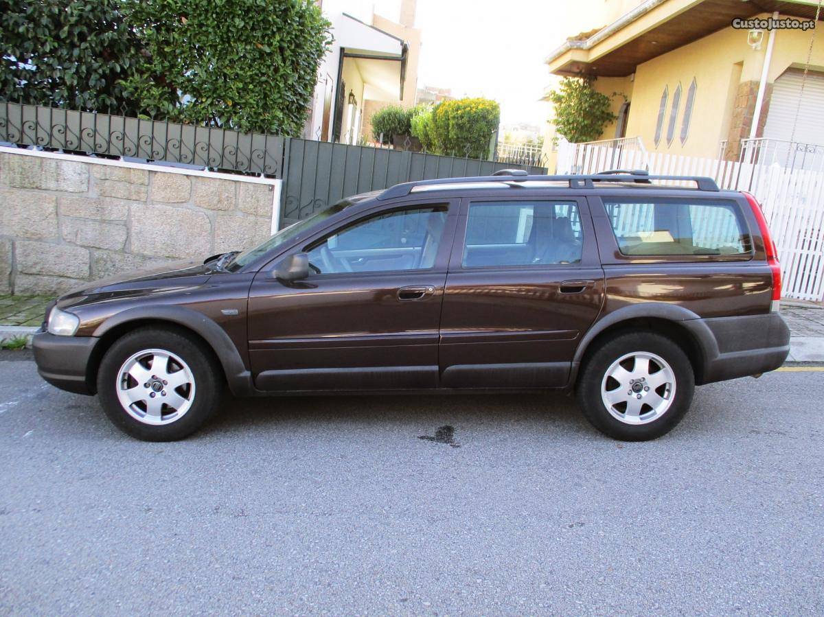 Volvo XC 70 cross country 200cv Janeiro/01 - à venda -