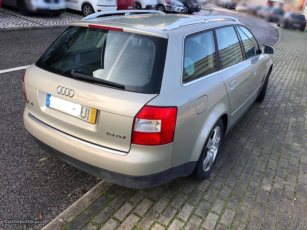 Audi A4 1.9 TDI Novembro/02 - à venda - Ligeiros