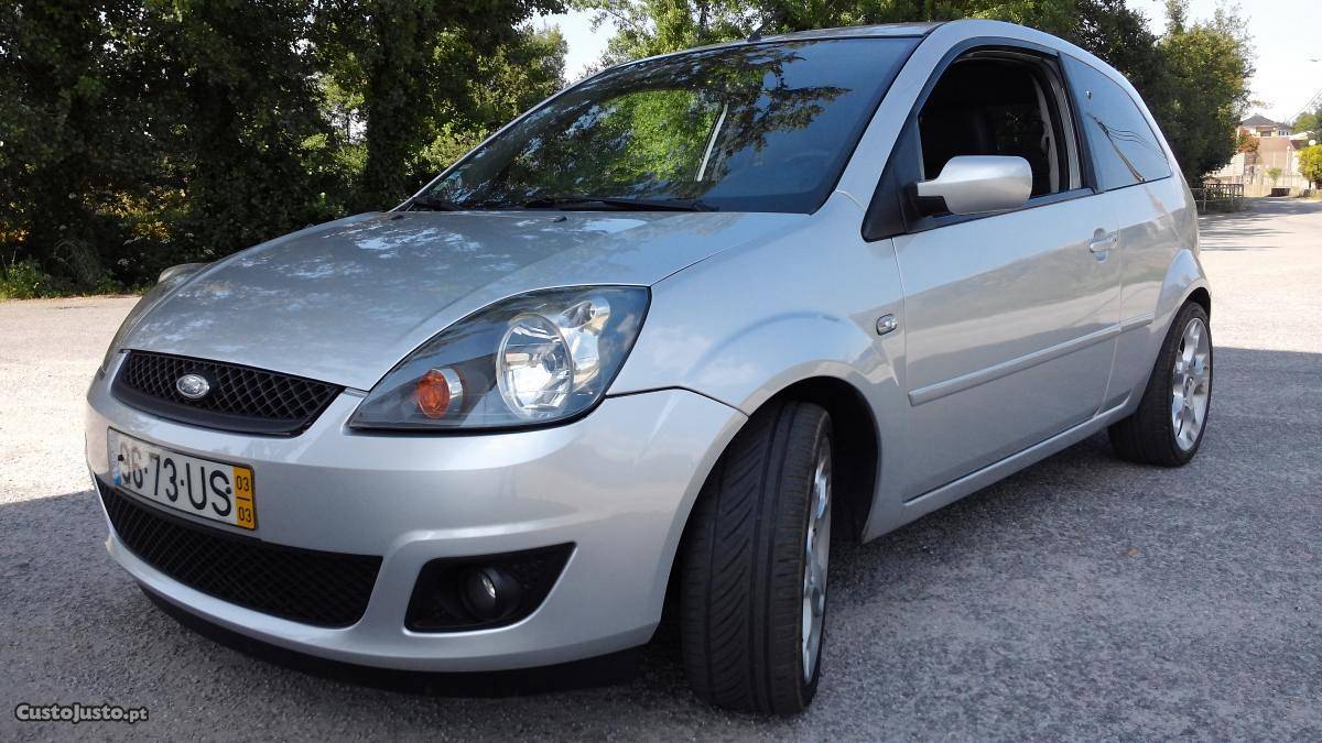 Ford Fiesta 1.4 TDCI Março/03 - à venda - Comerciais /