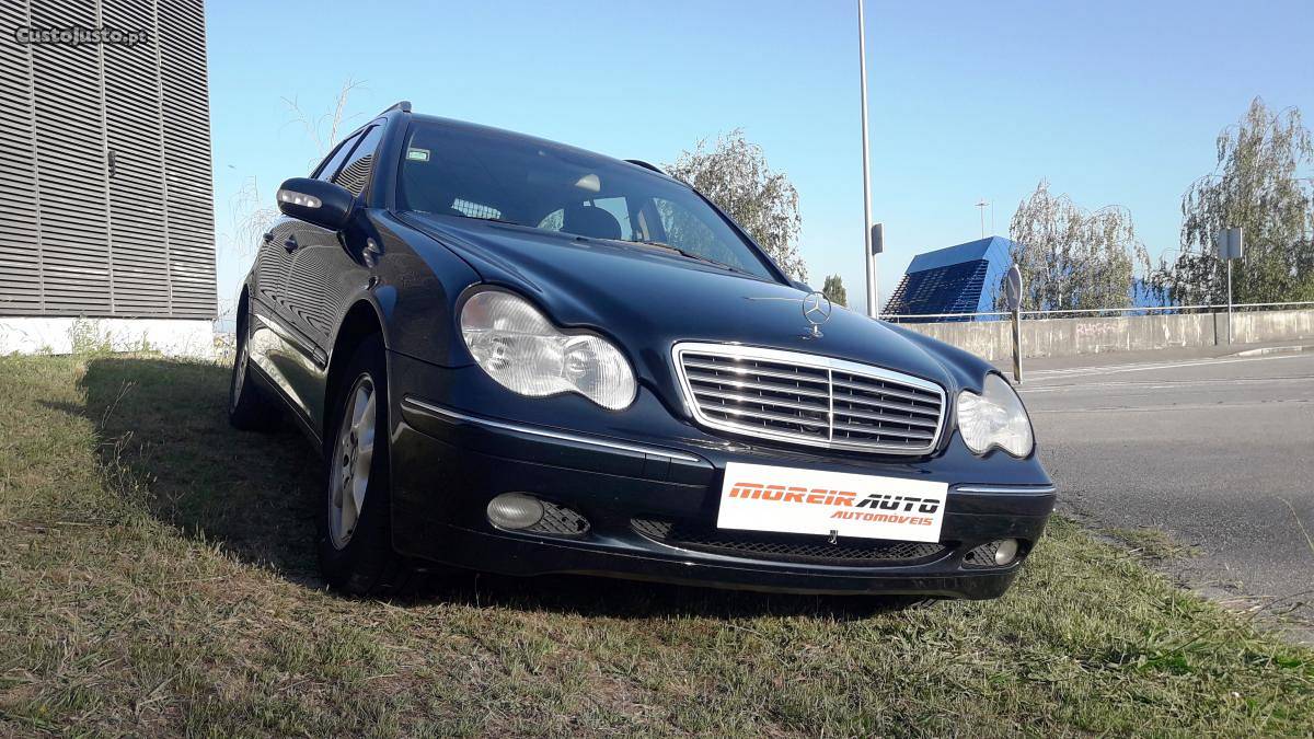 Mercedes-Benz C 220 ELEGANCE Abril/02 - à venda - Ligeiros