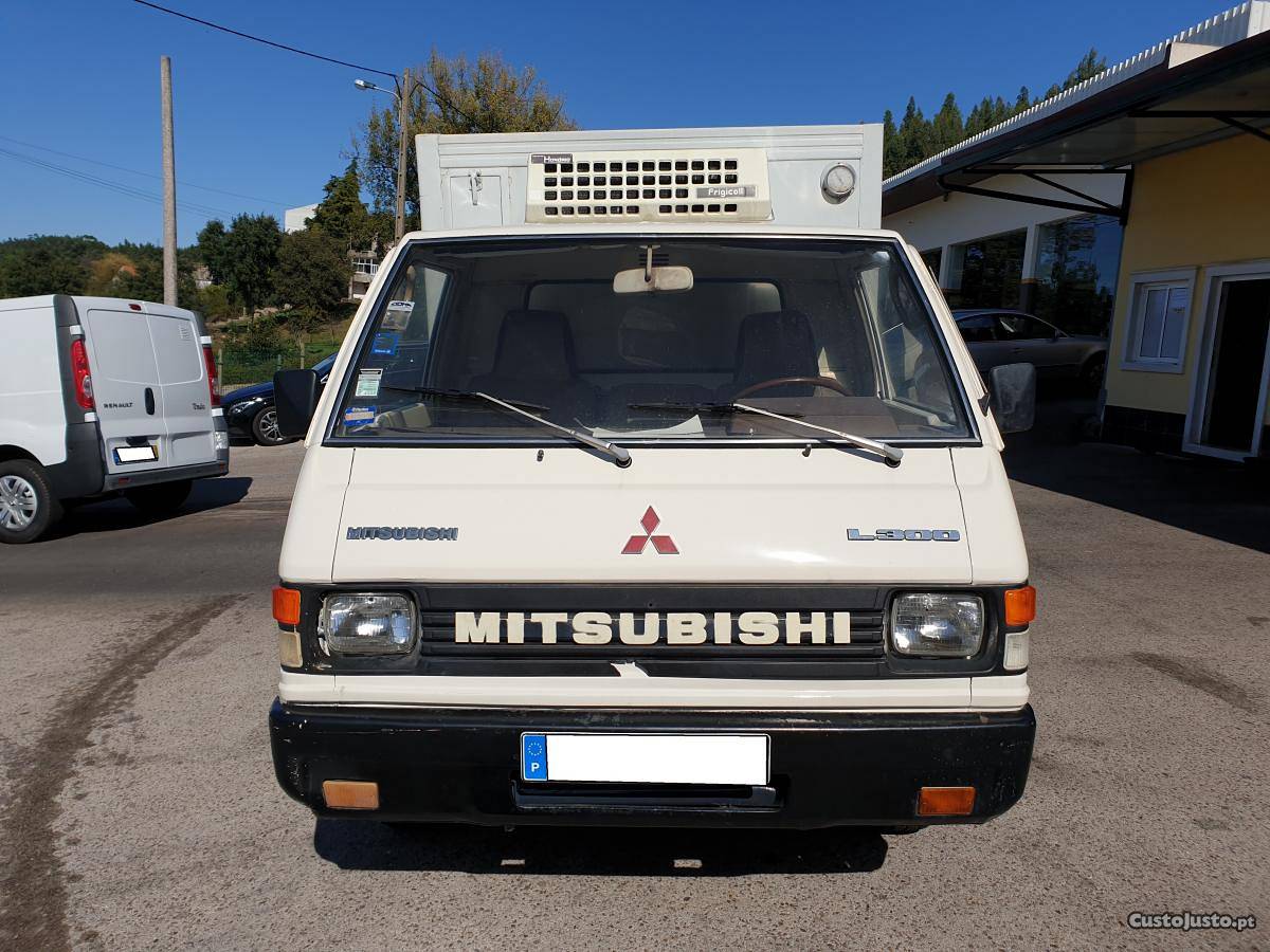 Mitsubishi L300 frio de estrada Janeiro/90 - à venda -