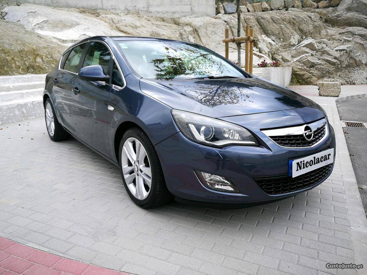 Opel Astra Cosmo 2.0cdti 163cv aut Julho/10 - à venda -