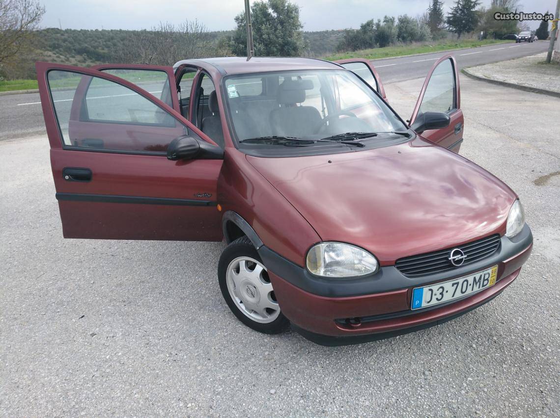 Opel Corsa 1.2 Outubro/98 - à venda - Ligeiros Passageiros,