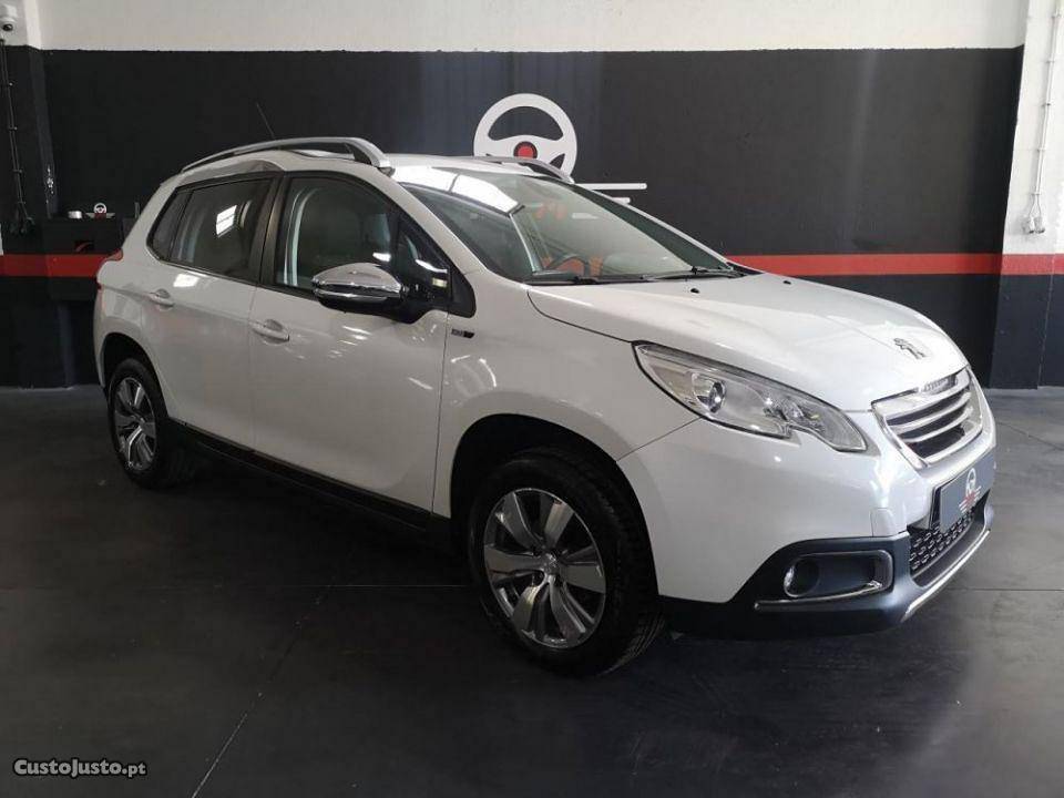 Peugeot  Puretech Style Junho/15 - à venda -