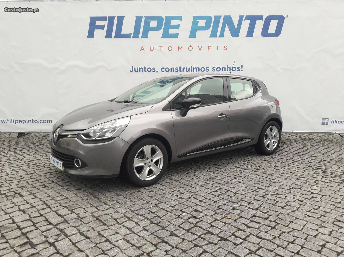 Renault Clio 1.5 DCi Dynamique S Junho/15 - à venda -