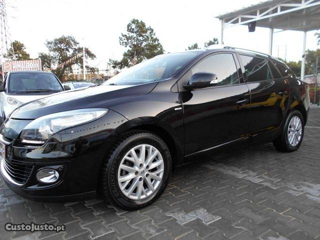 Renault Mégane 1.5 S.T Dci Bose Junho/13 - à venda -