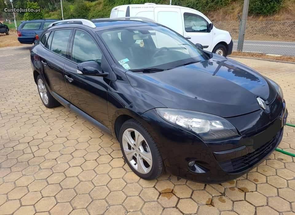 Renault Mégane Sports Tourer GPS Outubro/11 - à venda -